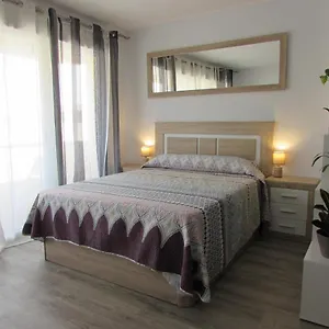  Apartment And Beach